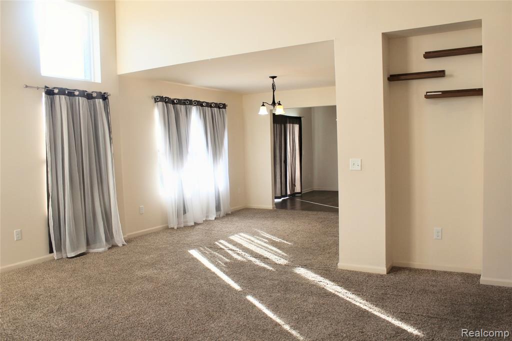 13735 Chester Court, Belleville, MI 48111 — Photo 5