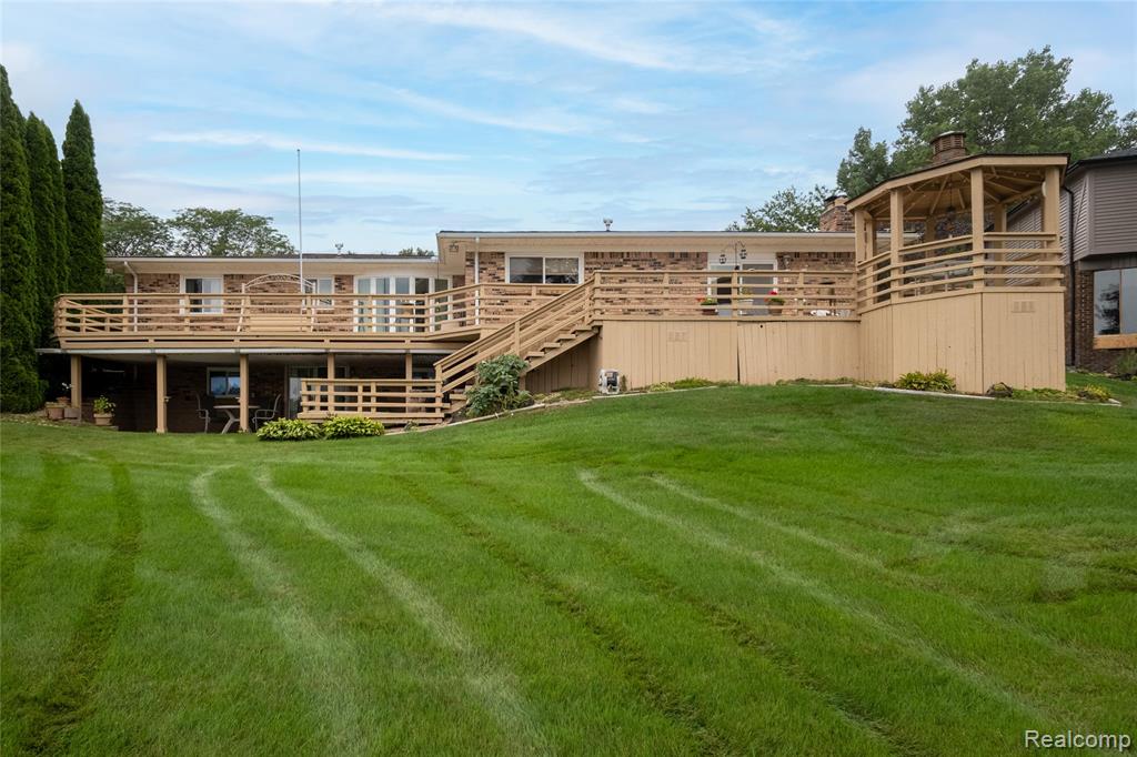 54810 Blue Cloud Drive, Shelby Twp, MI 48315 — Photo 45