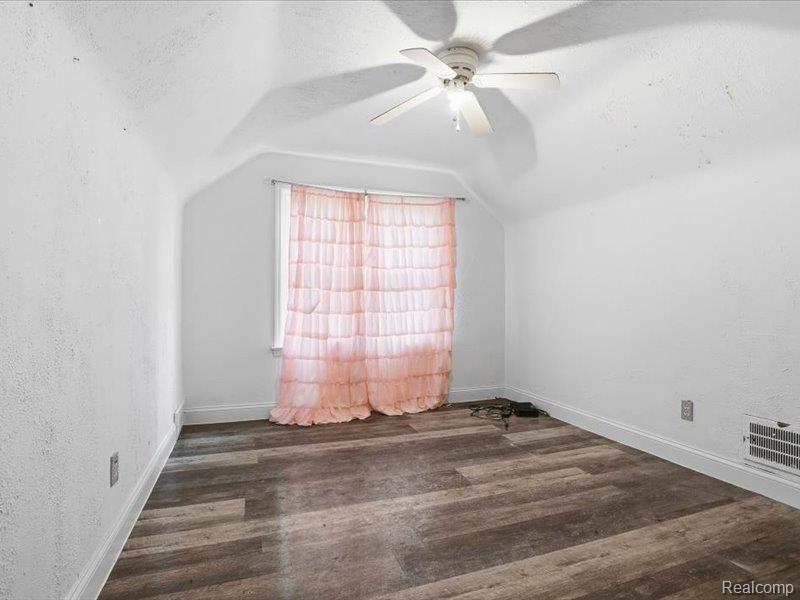 19417 Glastonbury Road, Detroit, MI 48219 — Photo 15