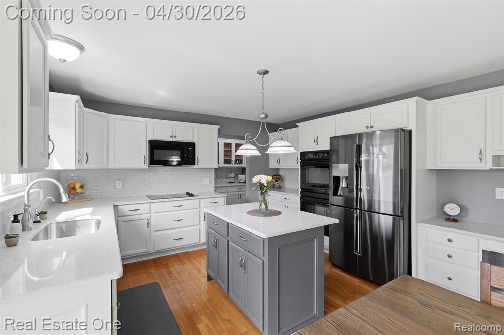 143 Blackberry Drive, White Lake, MI — Photo 14