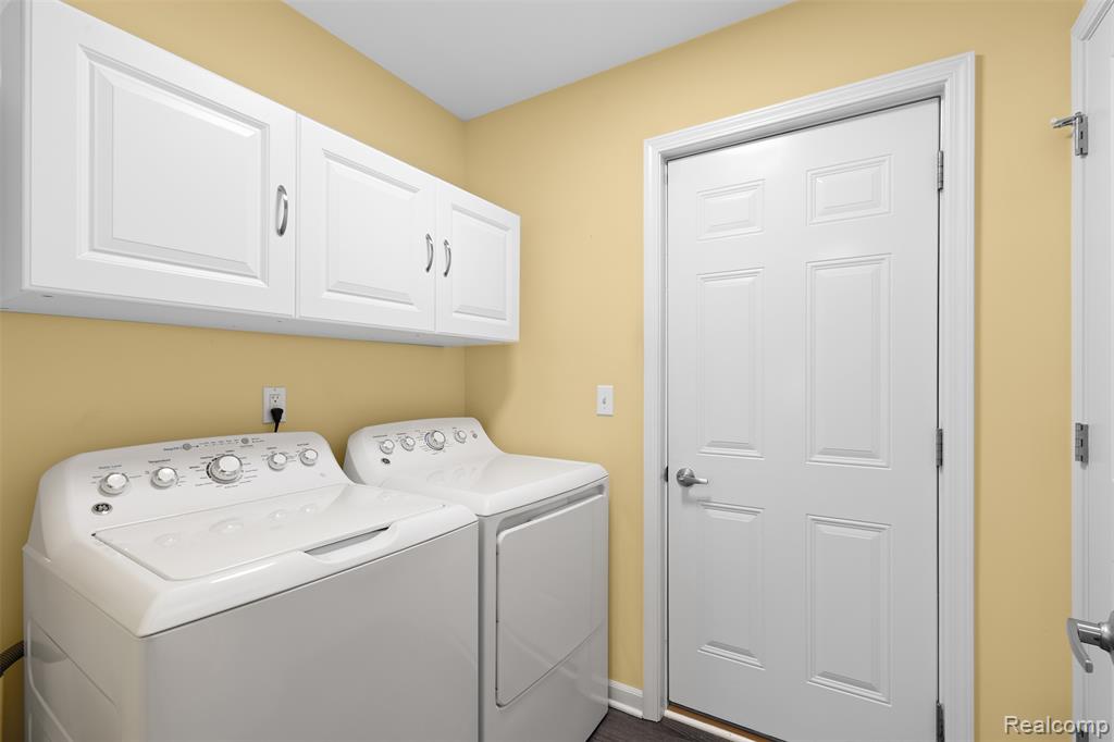 13407 Shire Lane, 27, Southgate, MI 48195 — Photo 16
