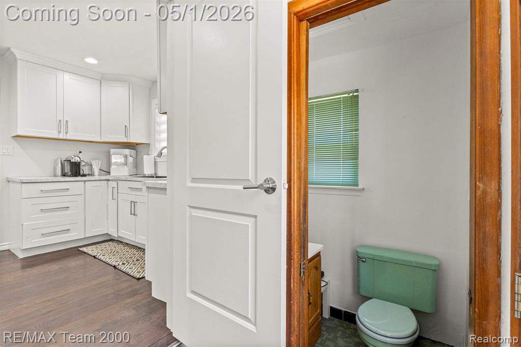 26622 Hass Street, Dearborn Heights, MI 48127 — Photo 25