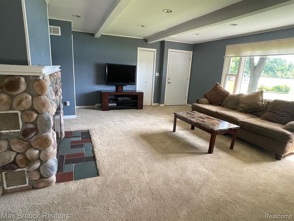 5111 ELIZABETH LAKE Road, Waterford, MI 48327 — Photo 7