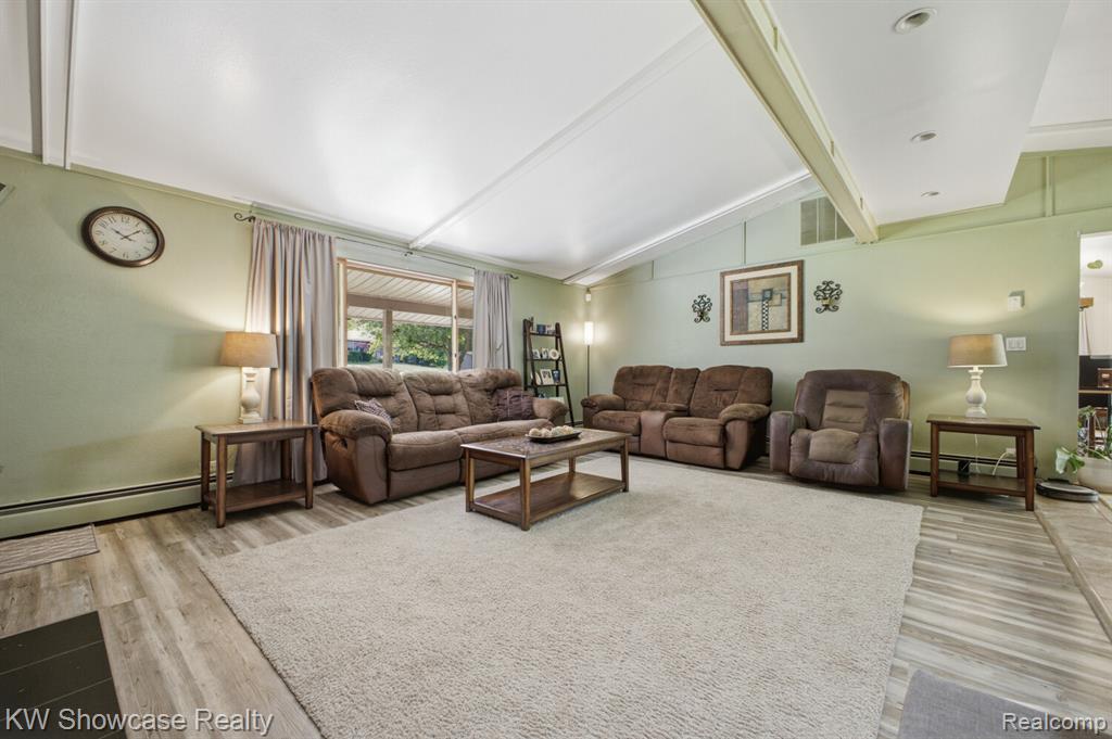 1659 Lockwood, Highland, MI 48356 — Photo 4
