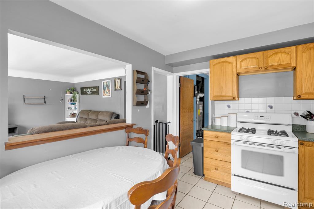 12030 Arcola Street, Livonia, MI 48150 — Photo 7
