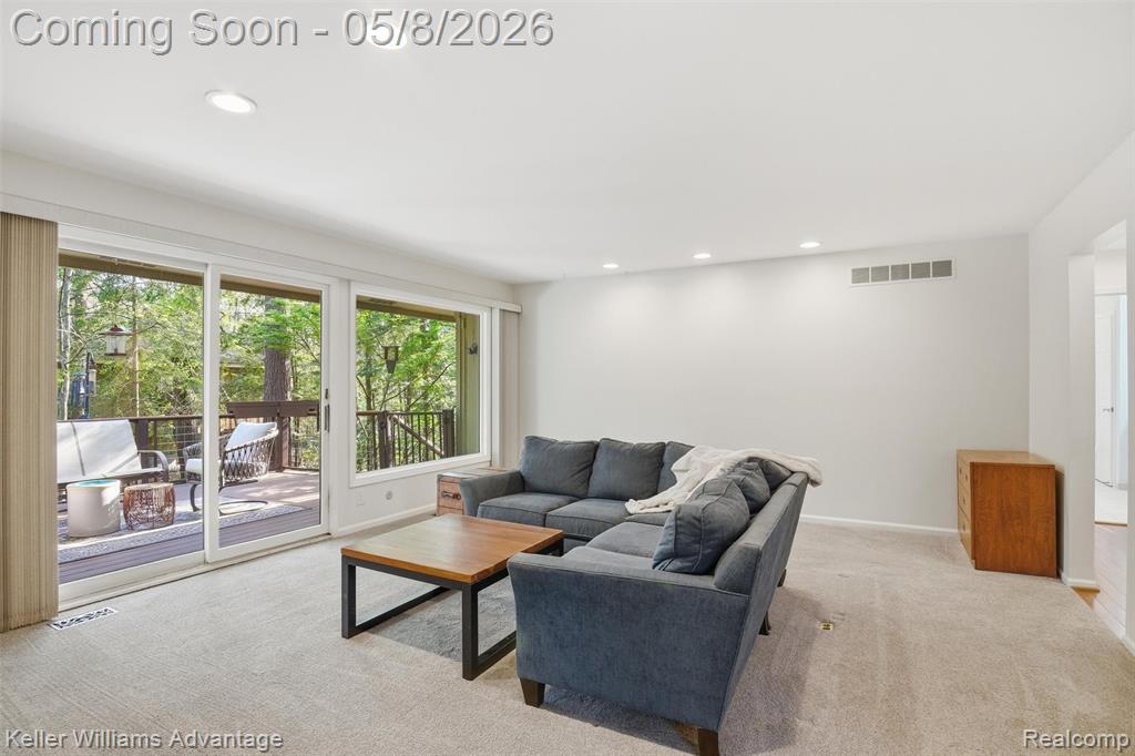 6545 Red Cedar Lane, West Bloomfield, MI 48324 — Photo 9