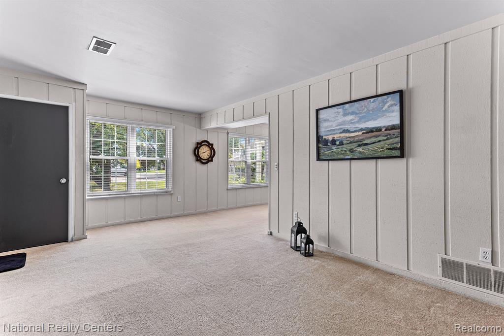 39525 VILLAGE WOOD Road, Novi, MI — Photo 10