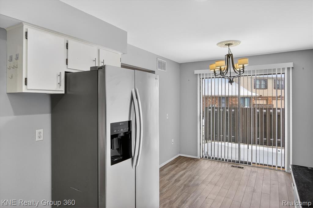 8092 Willow Lane, Warren, MI 48093 — Photo 10