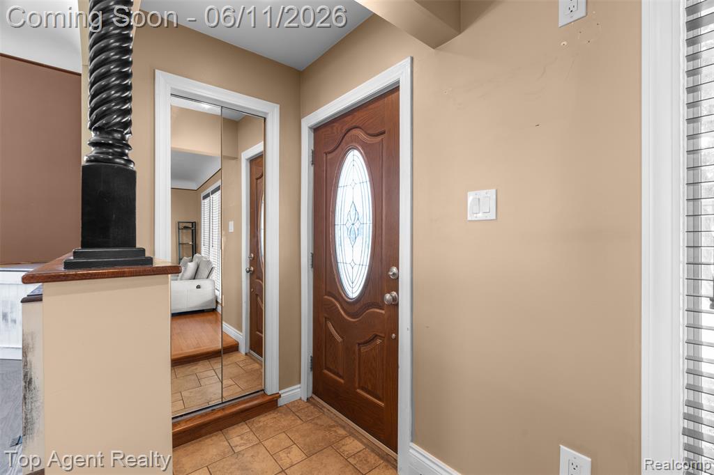 8908 Birkhill Drive, Sterling Heights, MI 48314 — Photo 5