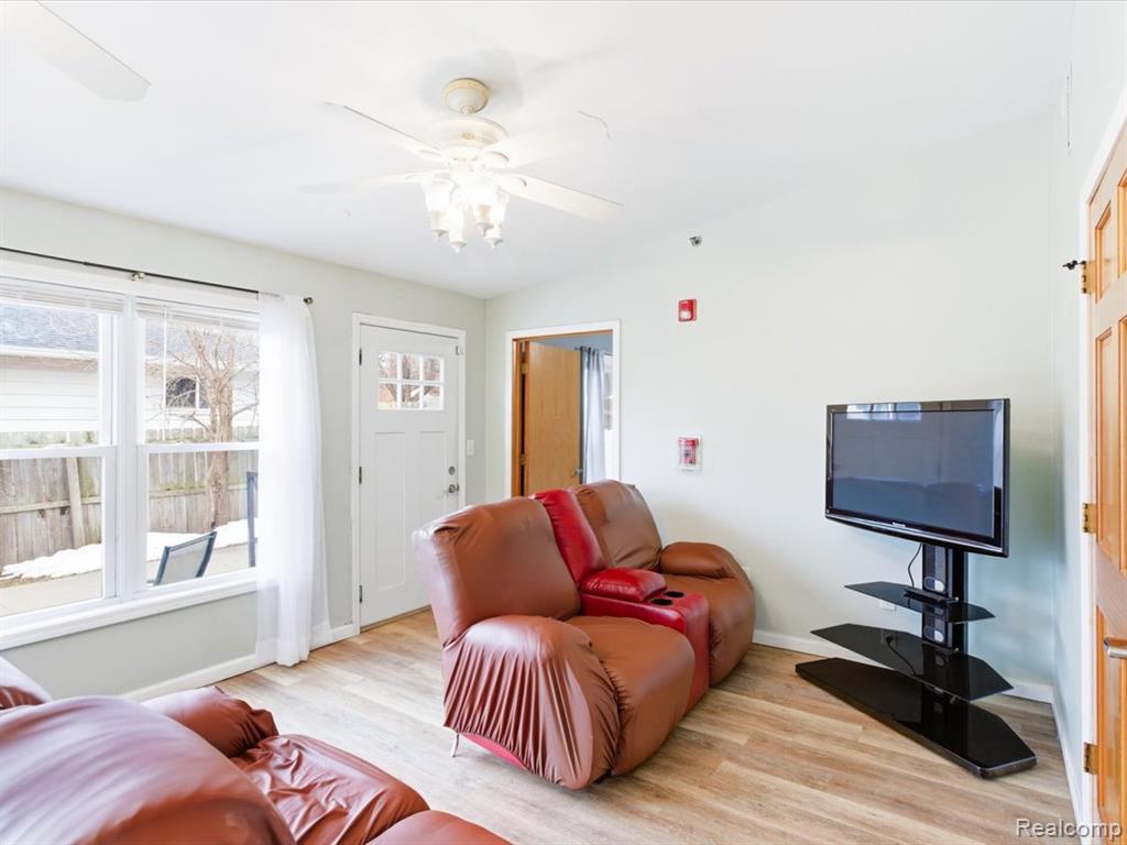 1218 Center Avenue, Port Huron, MI 48060 — Photo 11