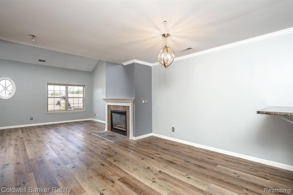 29427 Glen Oaks Boulevard E, Farmington Hills, MI 48334 — Photo 9