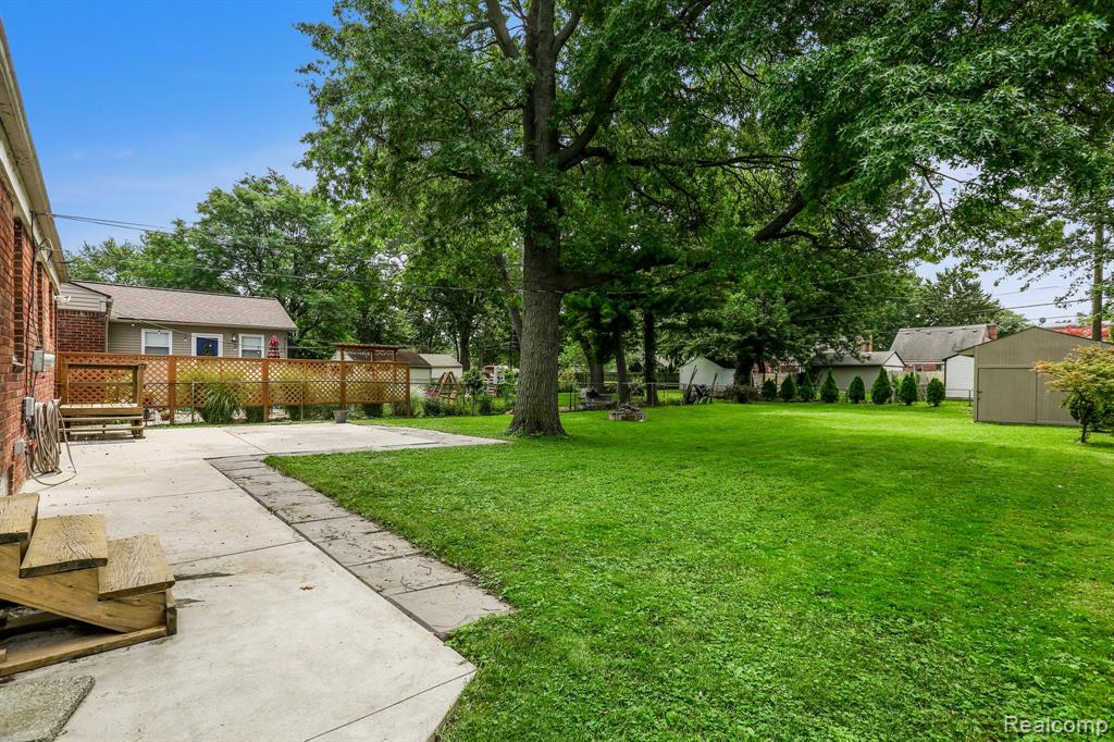 21184 Norwood Drive, Harper Woods, MI 48225 — Photo 3