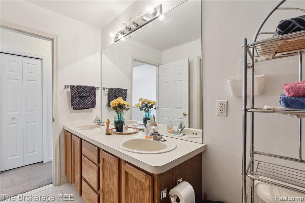 4104 Pond Run, Canton, MI 48188 — Photo 45