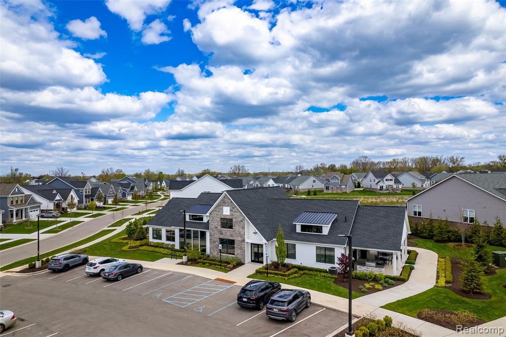 5545 Helmsdale Boulevard, West Bloomfield, MI — Photo 49