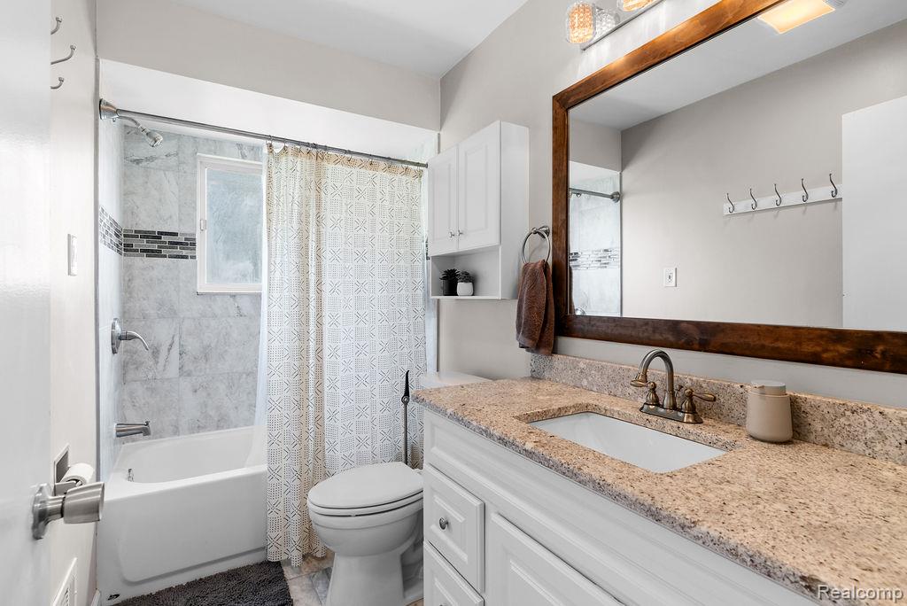 4588 Fenwick Drive, Warren, MI 48092 — Photo 16