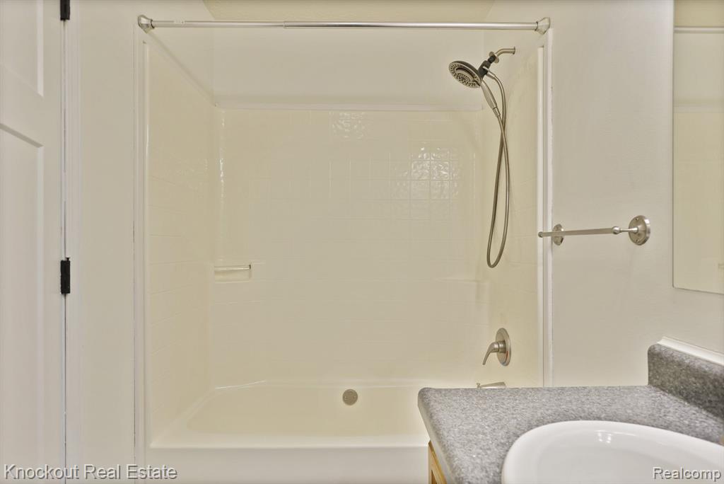 6977 Rathbun Road, Birch Run, MI 48415 — Photo 31