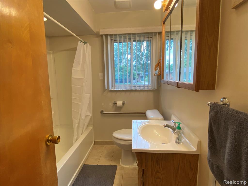 9071 Riverview, Redford, MI 48239 — Photo 10