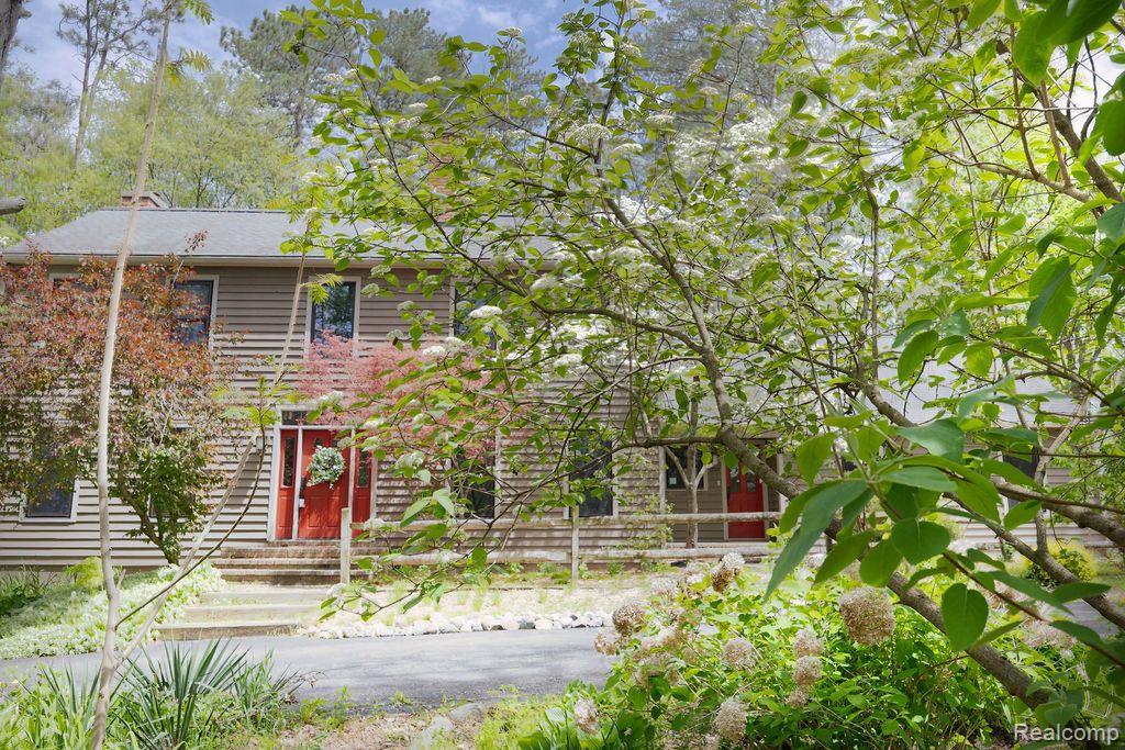 1827 HIGH HOLLOW Drive, Ann Arbor, MI 48103 — Photo 4