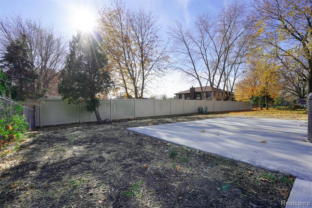 4060 Franklin Park Drive, Sterling Heights, MI 48310 — Photo 7