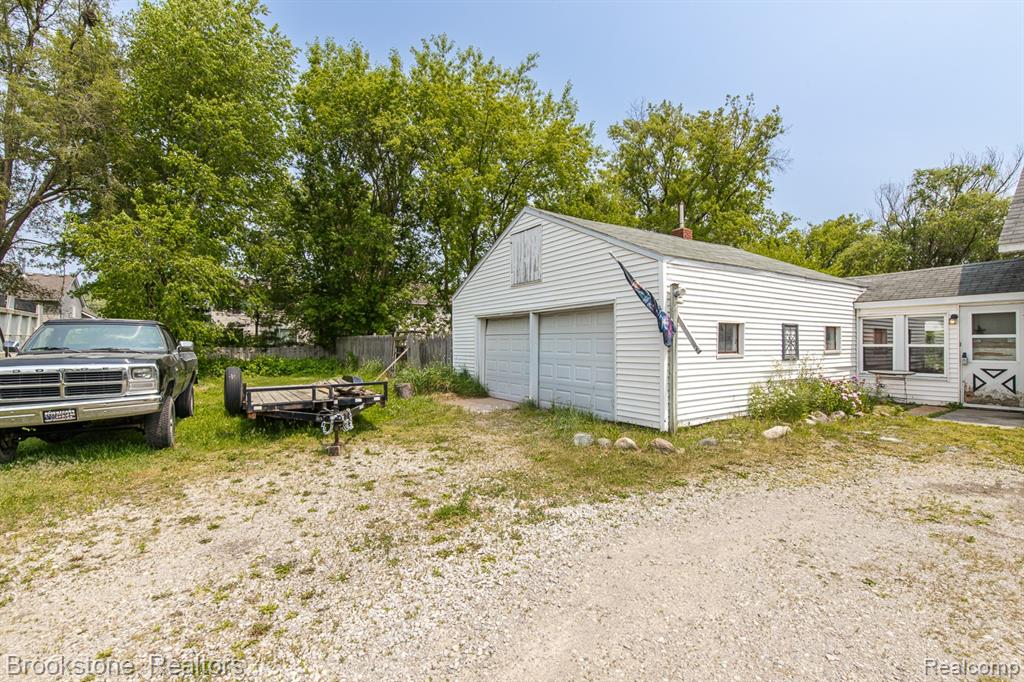 725 E Sherman Street, Holly, MI 48442 — Photo 6