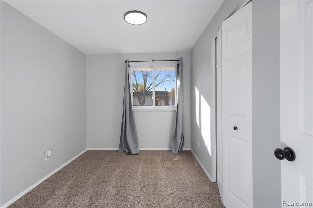 43606 Gainsley Drive, Sterling Heights, MI 48313 — Photo 13