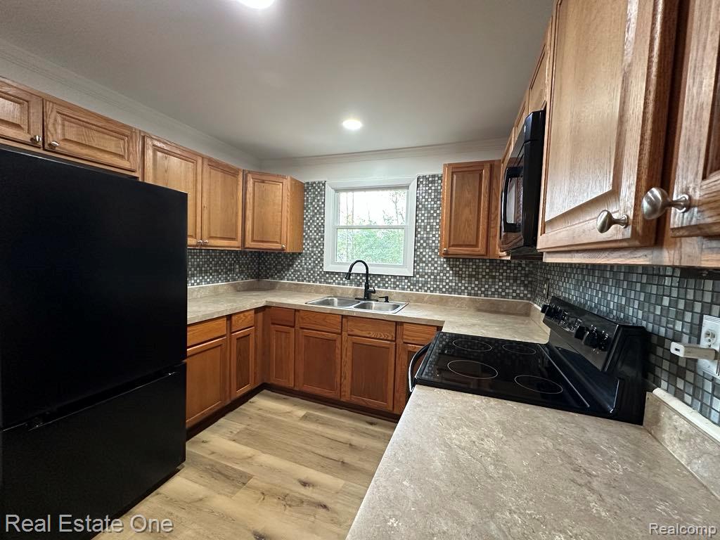 7025 Coldwater Road, Flushing, MI 48433 — Photo 9
