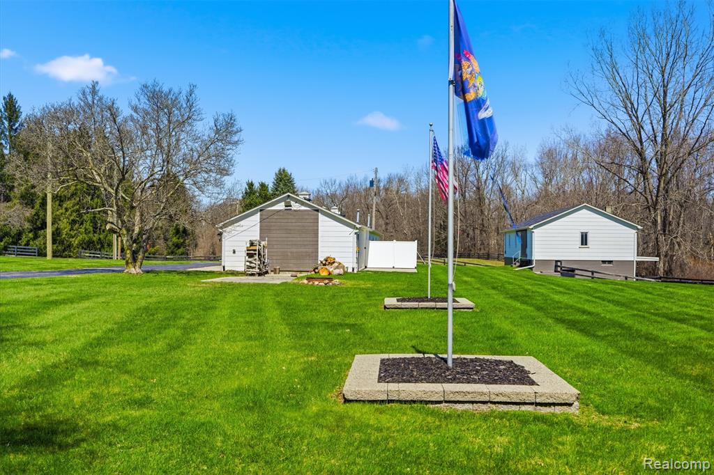 8636 Tindall Road, Davisburg, MI 48350 — Photo 38