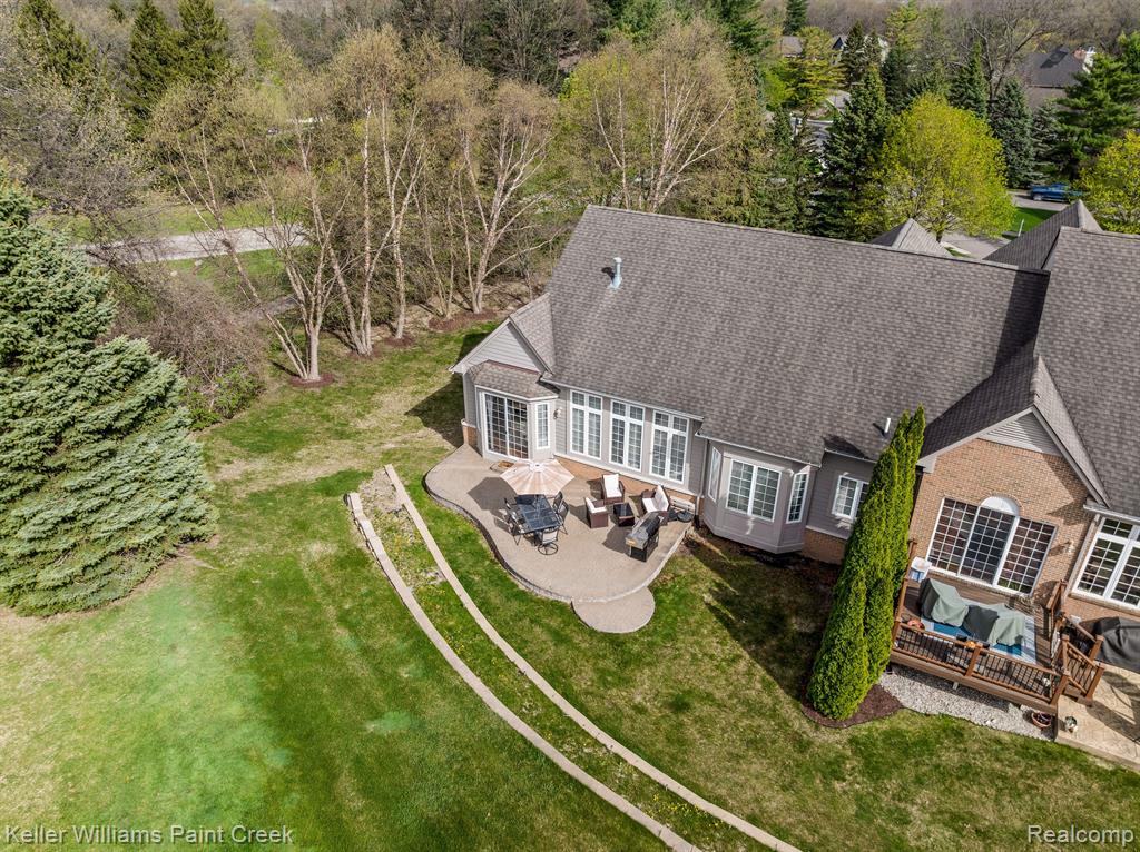 5504 Eagleview Court, Clarkston, MI 48348 — Photo 38