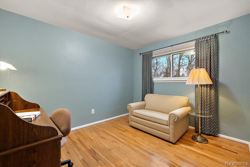 4399 Midrow Road, Waterford, MI 48329 — Photo 25
