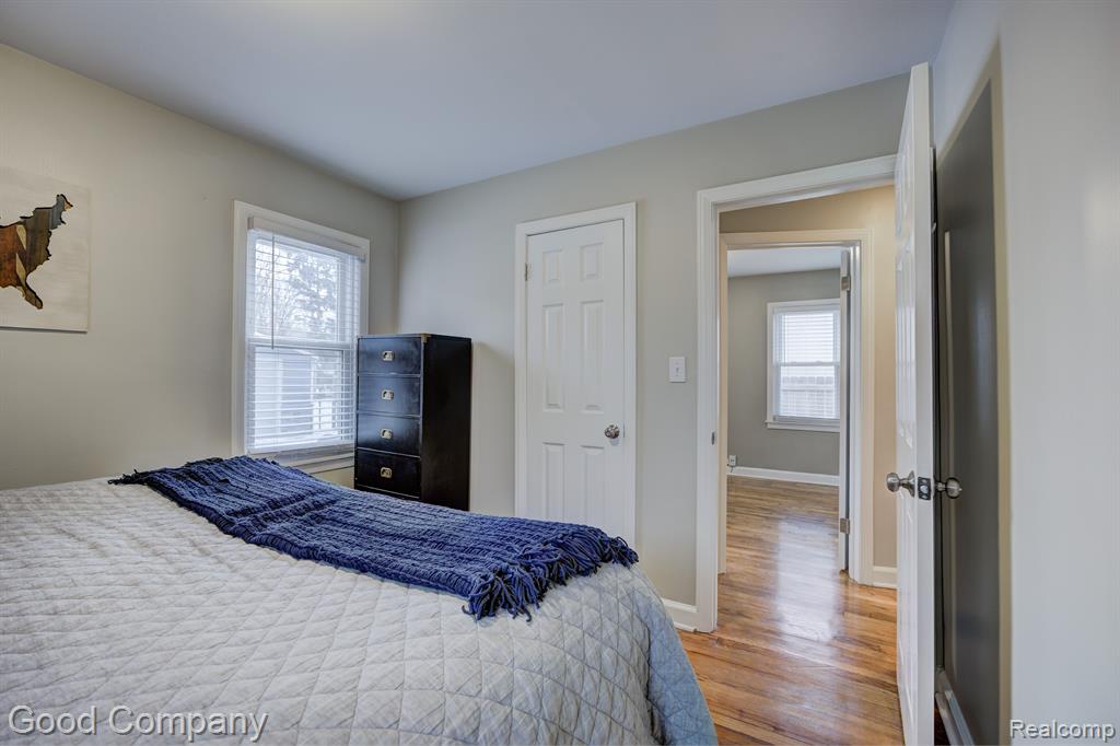 903 ROYAL Avenue, Royal Oak, MI 48073 — Photo 17