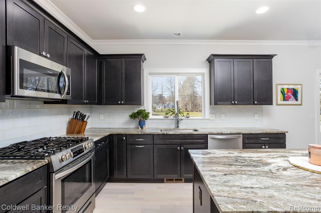 15553 Robinwood Drive, Northville, MI 48170 — Photo 21