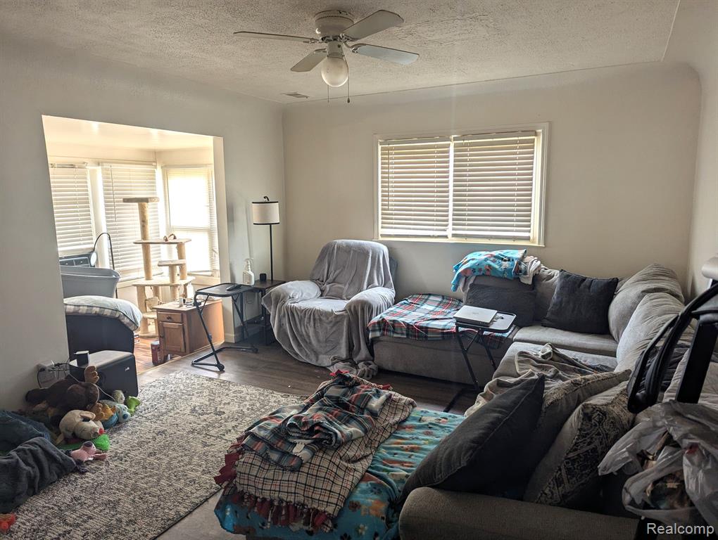 4847 HUNT Street, Wayne, MI 48184 — Photo 12
