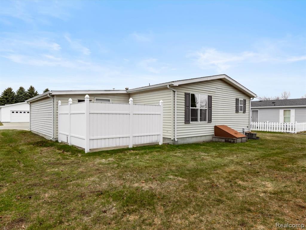 4333 24th #187 Avenue, Fort Gratiot, MI 48059 — Photo 5