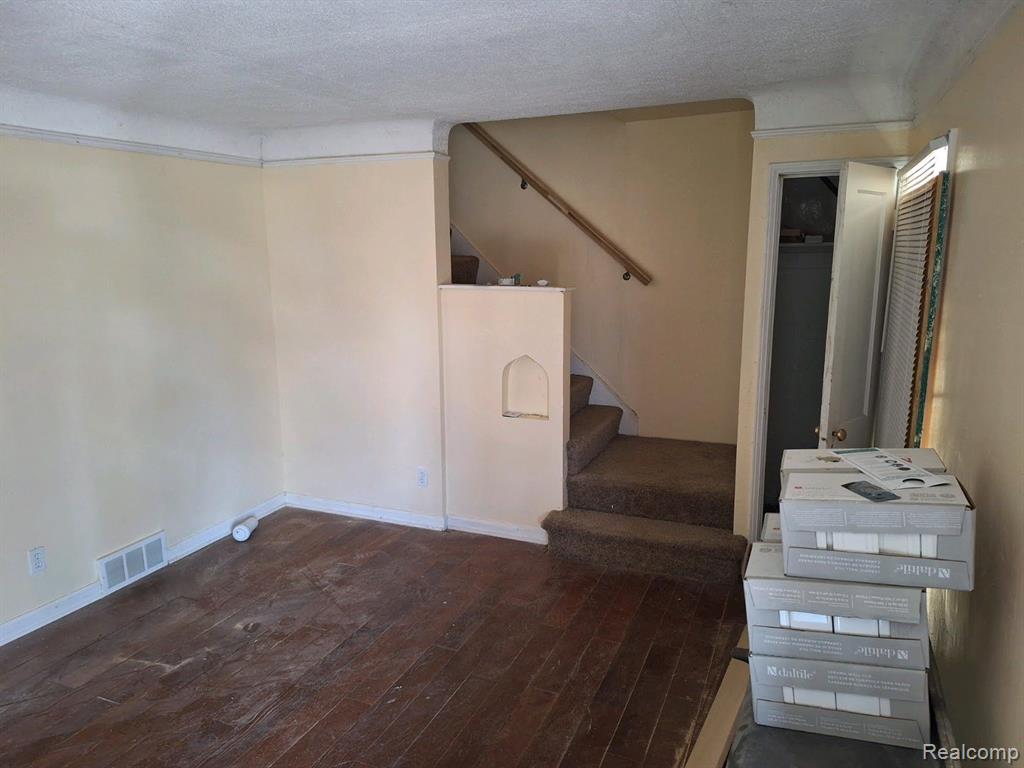 18344 KELLY Road, Detroit, MI 48224 — Photo 2
