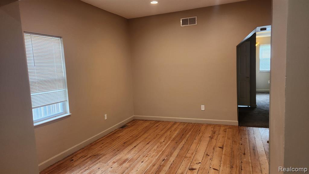 98 ELDREDGE Street, Mount Clemens, MI 48043 — Photo 10