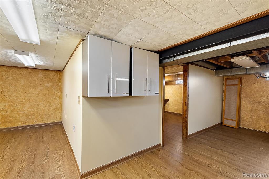 637 S Edgeworth Avenue, Royal Oak, MI 48067 — Photo 31