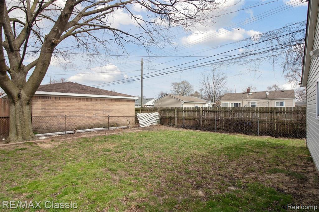 832 VAN SULL Street, Westland, MI — Photo 39
