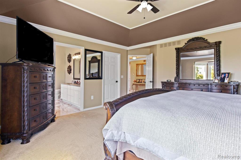 8978 WOODLORE SOUTH Drive, Plymouth, MI 48170 — Photo 24