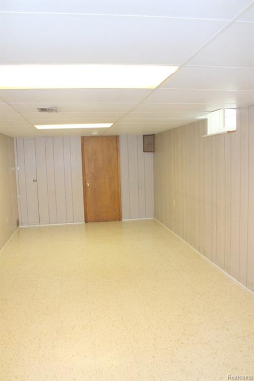 907 Farnham Avenue, Lincoln Park, MI 48146 — Photo 47
