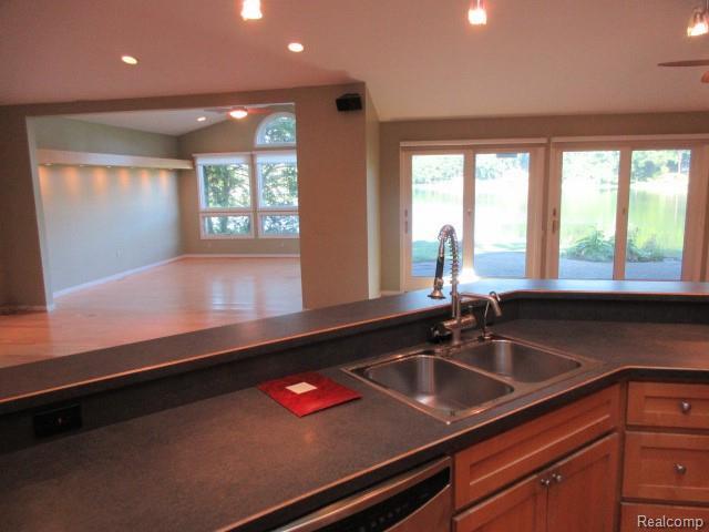 4870 LAKEVIEW Boulevard, Clarkston, MI 48348 — Photo 36