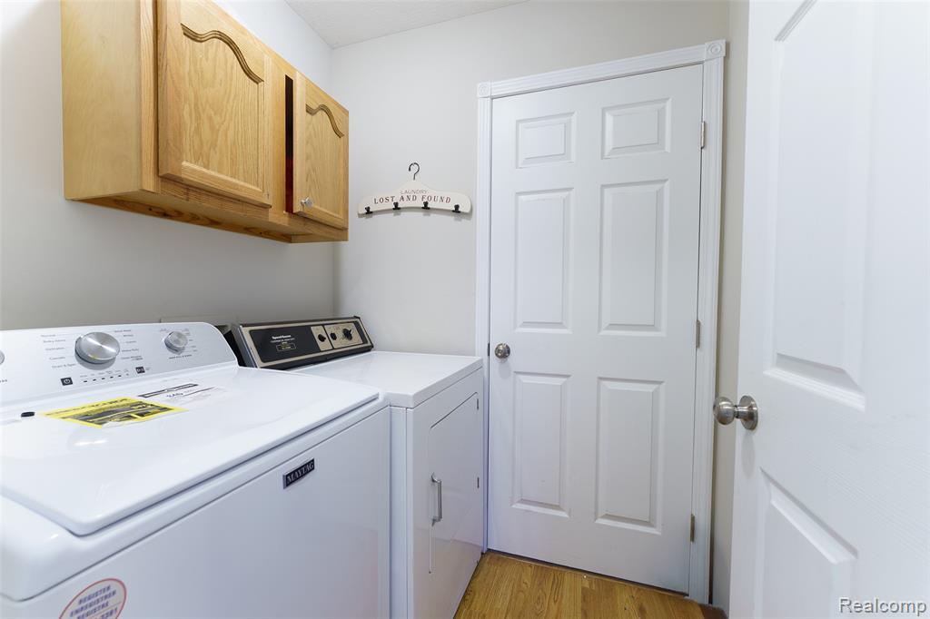 10887 Mackinaw Trail, Fowlerville, MI 48836 — Photo 14