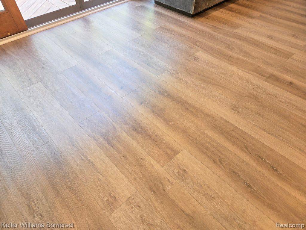 5568 PATTERSON Drive, Troy, MI 48085 — Photo 15