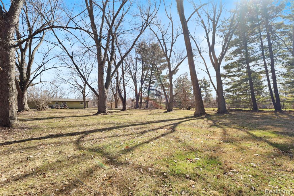 11106 Main Road, Fenton, MI, 48430