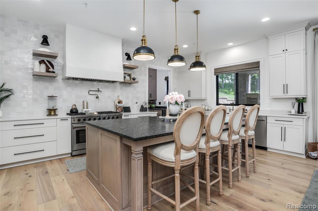 2584 Heights View Court, Rochester, MI 48306 — Photo 14