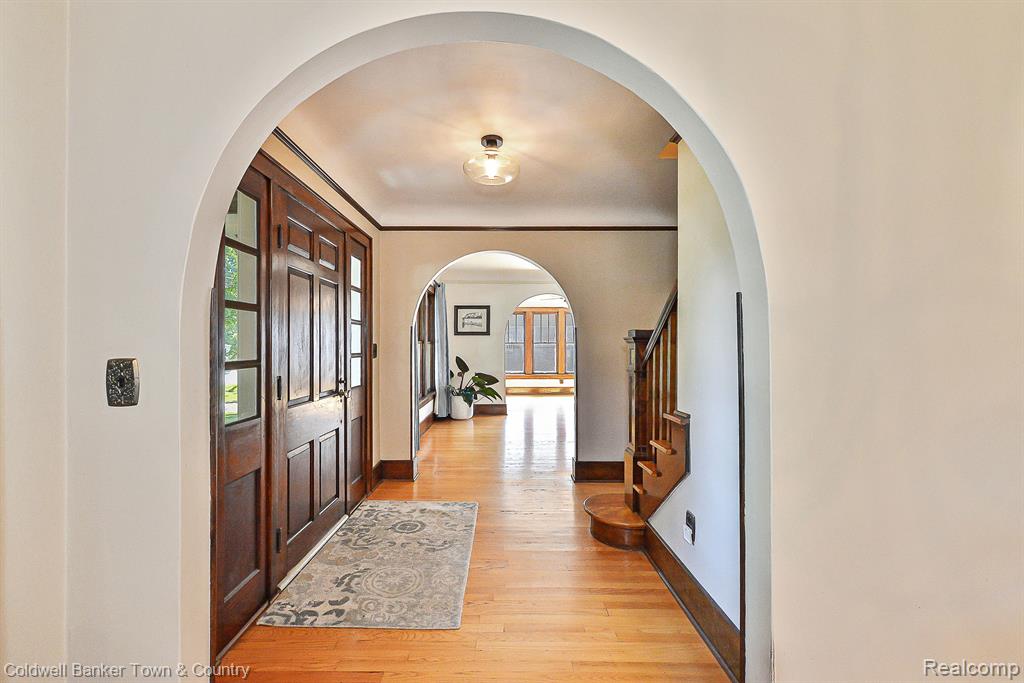 725 E GRAND RIVER Avenue, Fowlerville, MI 48836 — Photo 11