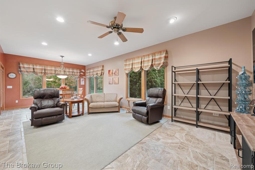 9398 Highland Court, Davison, MI 48423 — Photo 13