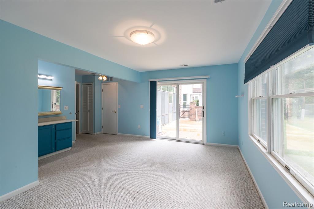 8629 MATHIAS Drive, 48, Grosse Ile, MI 48138 — Photo 16