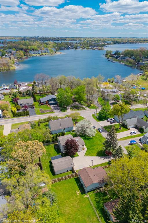 4020 Totem Lane, Waterford, MI 48328 — Photo 38