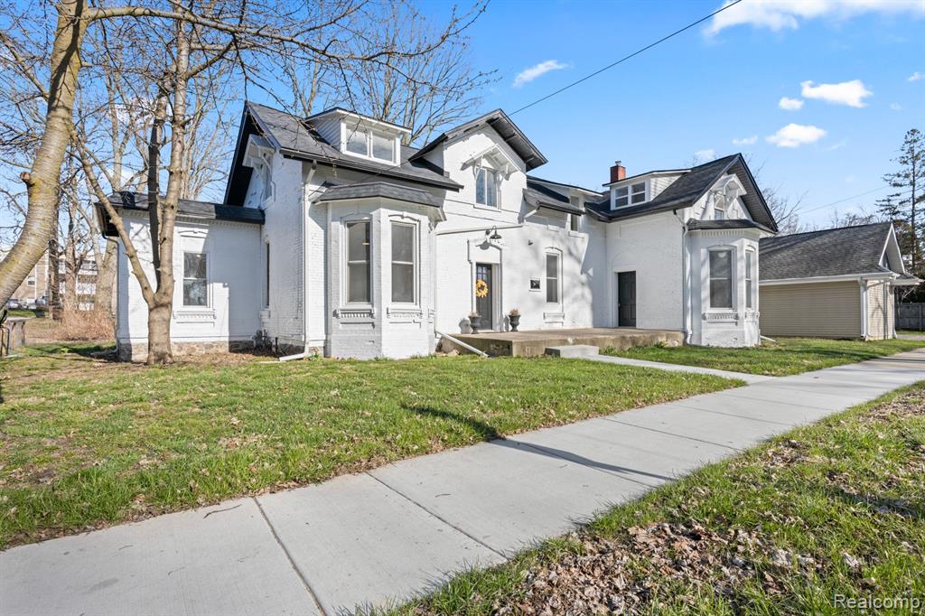 9 S WEST Street, Hillsdale, MI 49242 — Photo 4