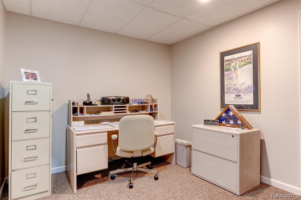 5933 WOODFIELD Parkway, Grand Blanc, MI 48439 — Photo 33